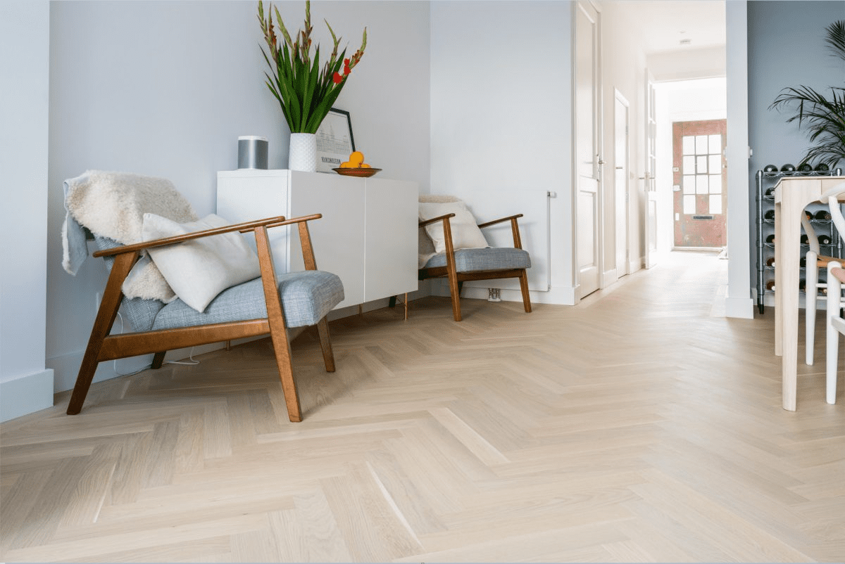 Паркетна дошка Floor`360 Дуб HERRINGBONE (Ялинка) Crema 470 мм Лак