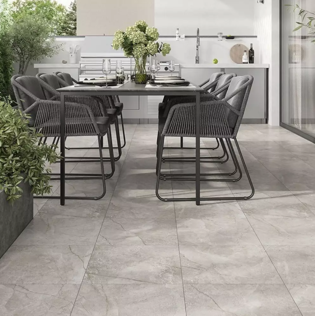 Керамічна плитка BASTION LIGHT GREY MATT 42X42
